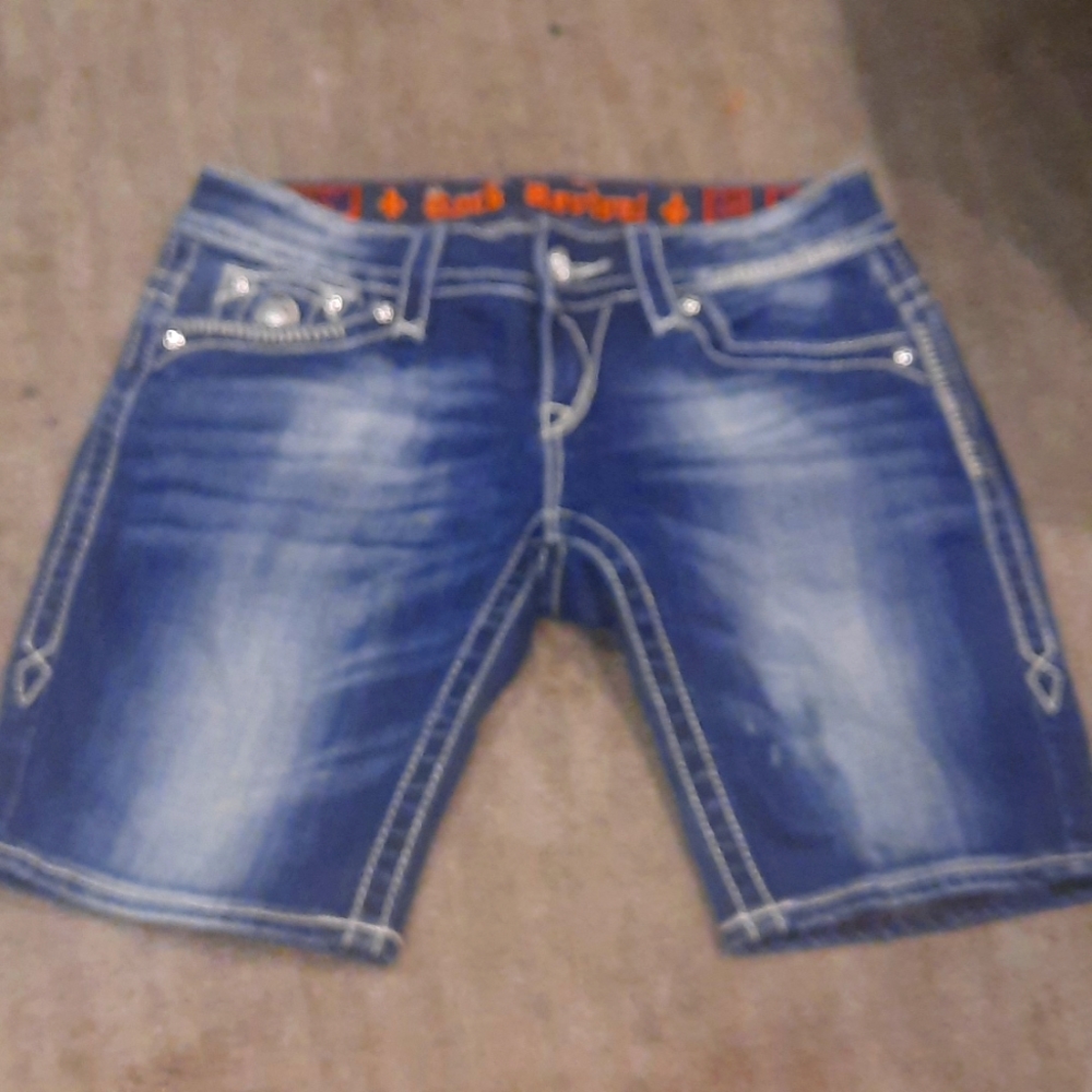 Rock revival short 28